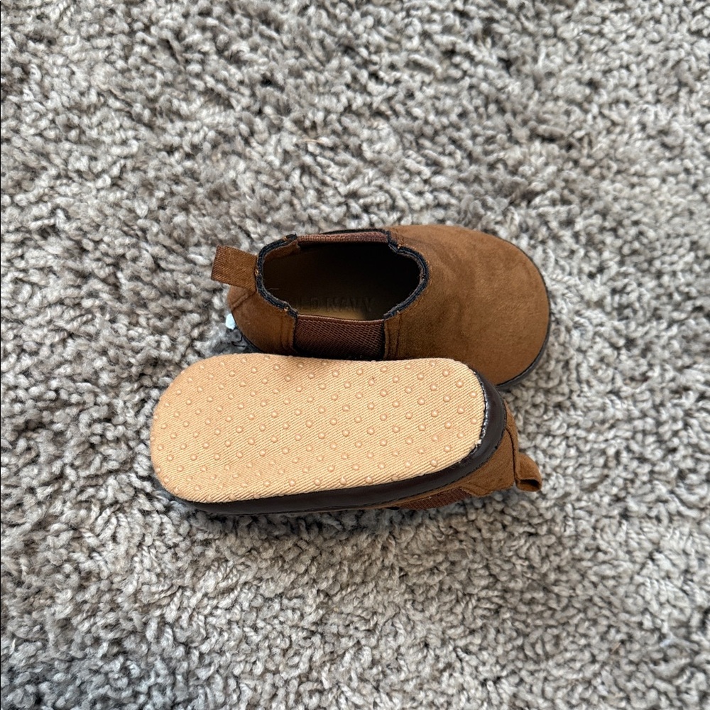 Old Navy Tan Kids Boots - Picture 3 of 4